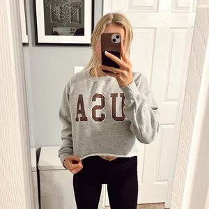 Brandy Melville USA cropped crewneck